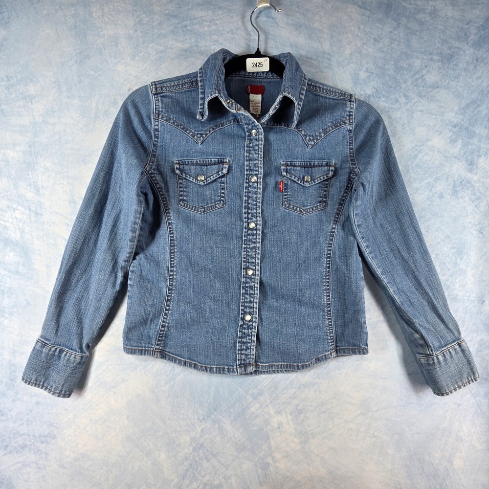 Levis Womens Western Denim Shirt Medium Wash Pearl Snap Long Sleeve Size M 10/12